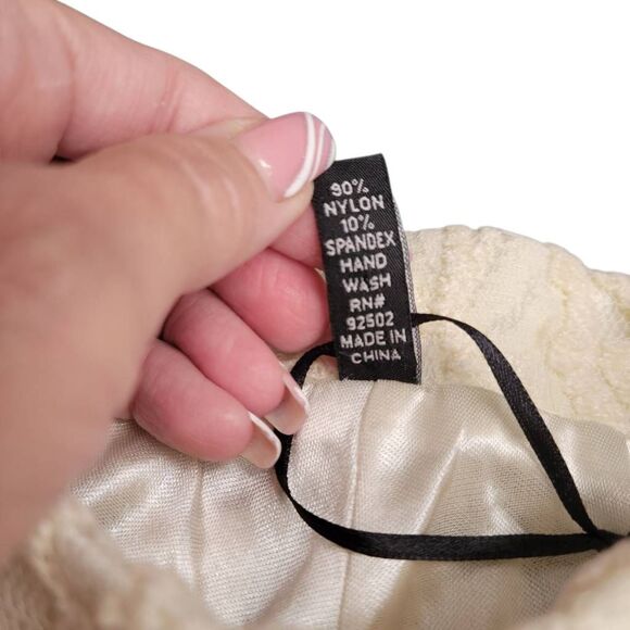 Lacey Victorian Lace Palazzo Pants Leggings In Buttercream - Picture 6 of 8